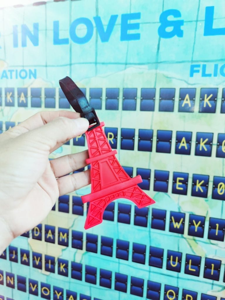 Travel themed wedding by Peak Xperience