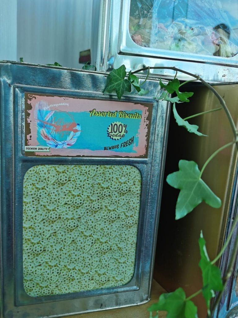 travel themed wedding by Peak Xperience